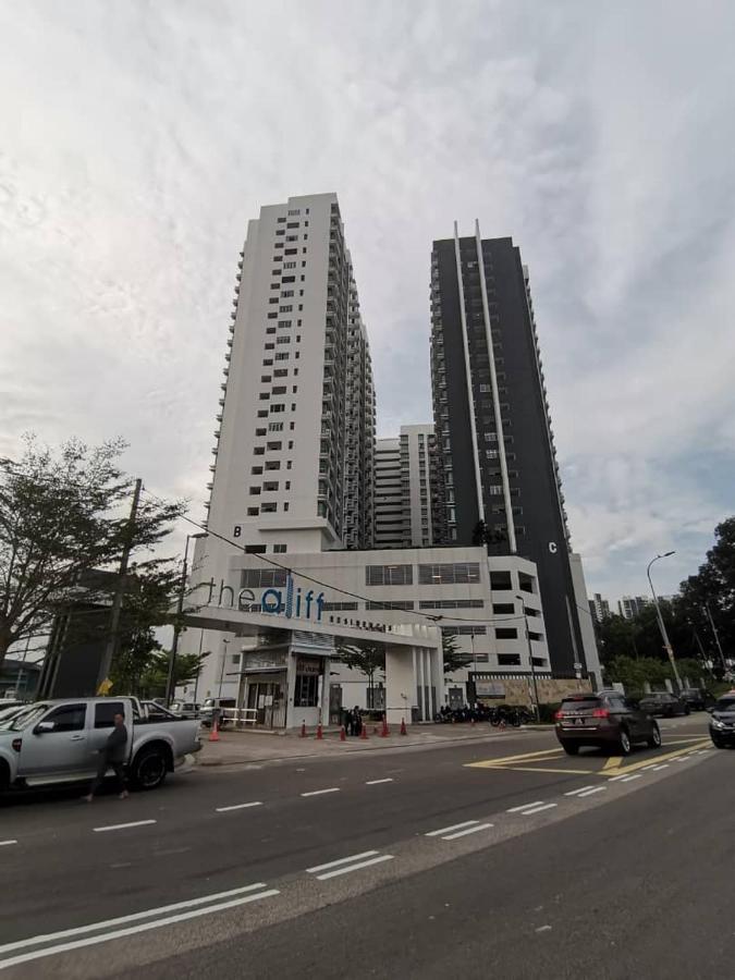 Aliff Residences 艾麗軒 Johor Bahru Zewnętrze zdjęcie